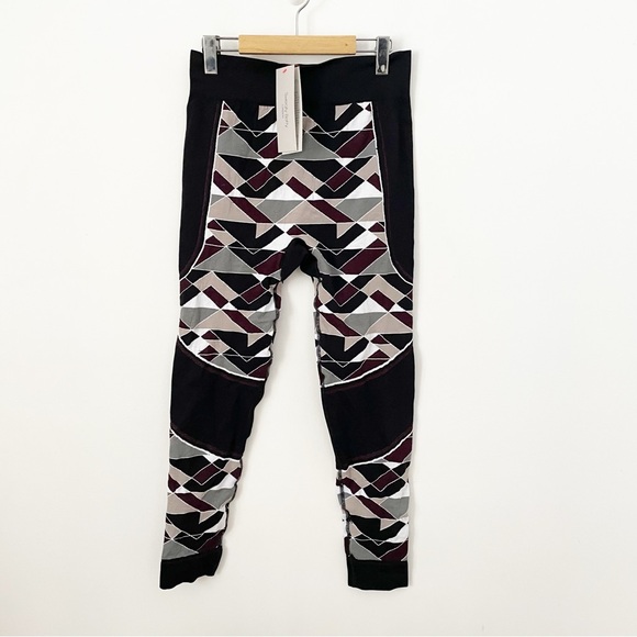 NWT SWEATY BETTY
Vienoisserie Seamless Leggings size L - Picture 8 of 14